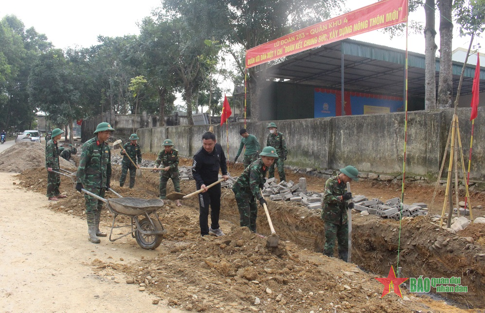 Bộ đội Lữ đoàn Phòng không 283 trong lòng nhân dân Thanh Sơn

